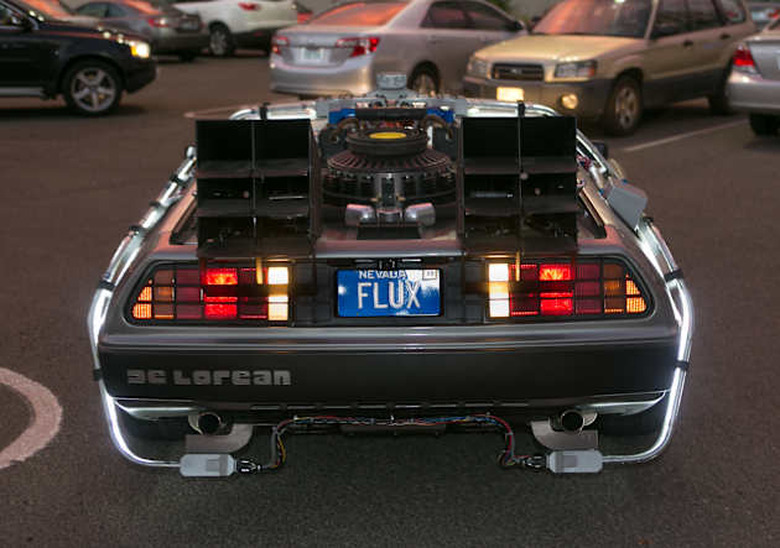 Thumbnail for Microsoft 'DeLorean' predicts your moves to make cloud gaming lag-free